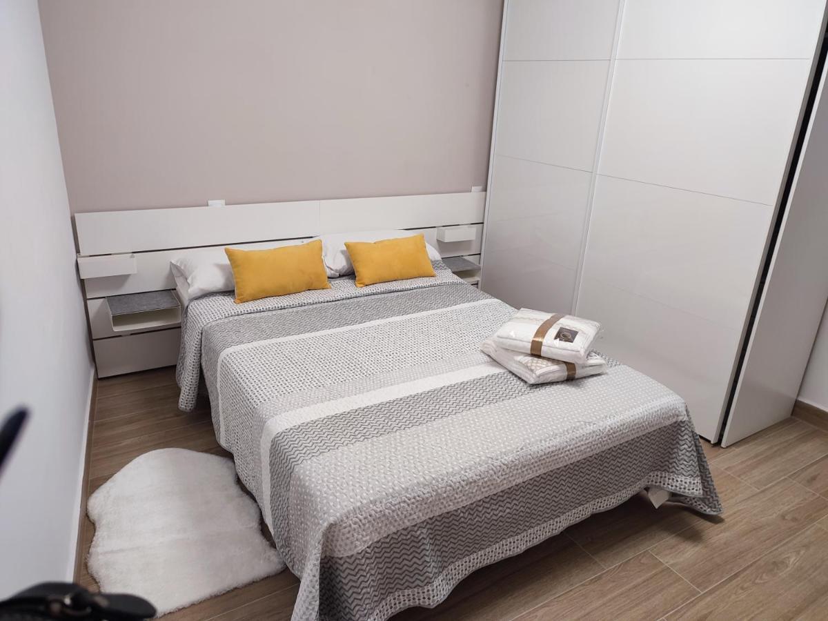 Baj - Apartamentos En Playa Bajondillo, Torremolinos Exteriör bild