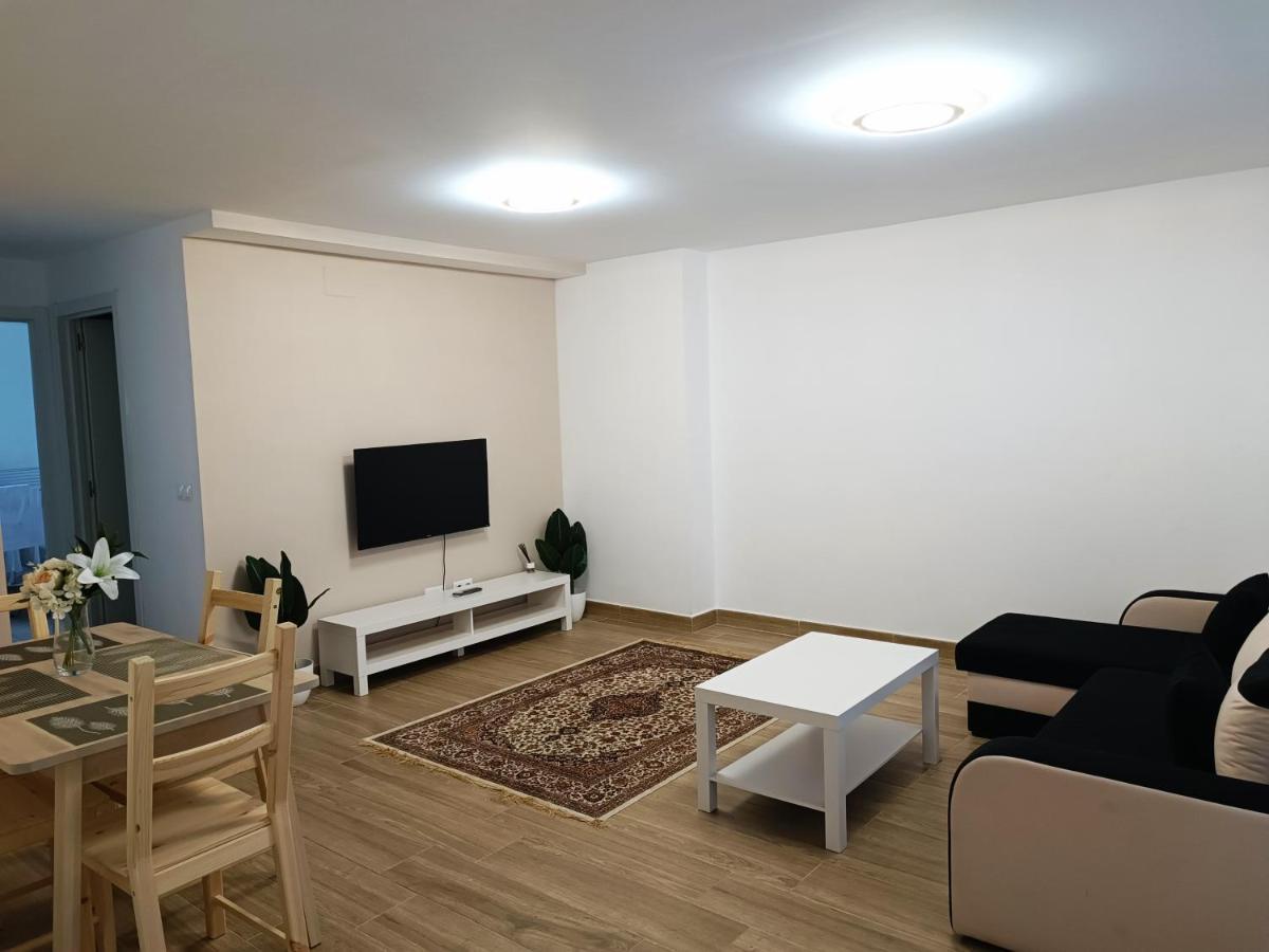 Baj - Apartamentos En Playa Bajondillo, Torremolinos Exteriör bild